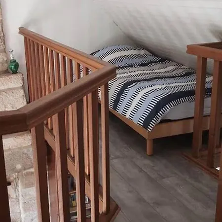 Confortable A Perriers-en-beauficel Avec Terrasse شاليه