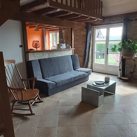 شاليه Confortable A Perriers-en-beauficel Avec Terrasse Sourdeval